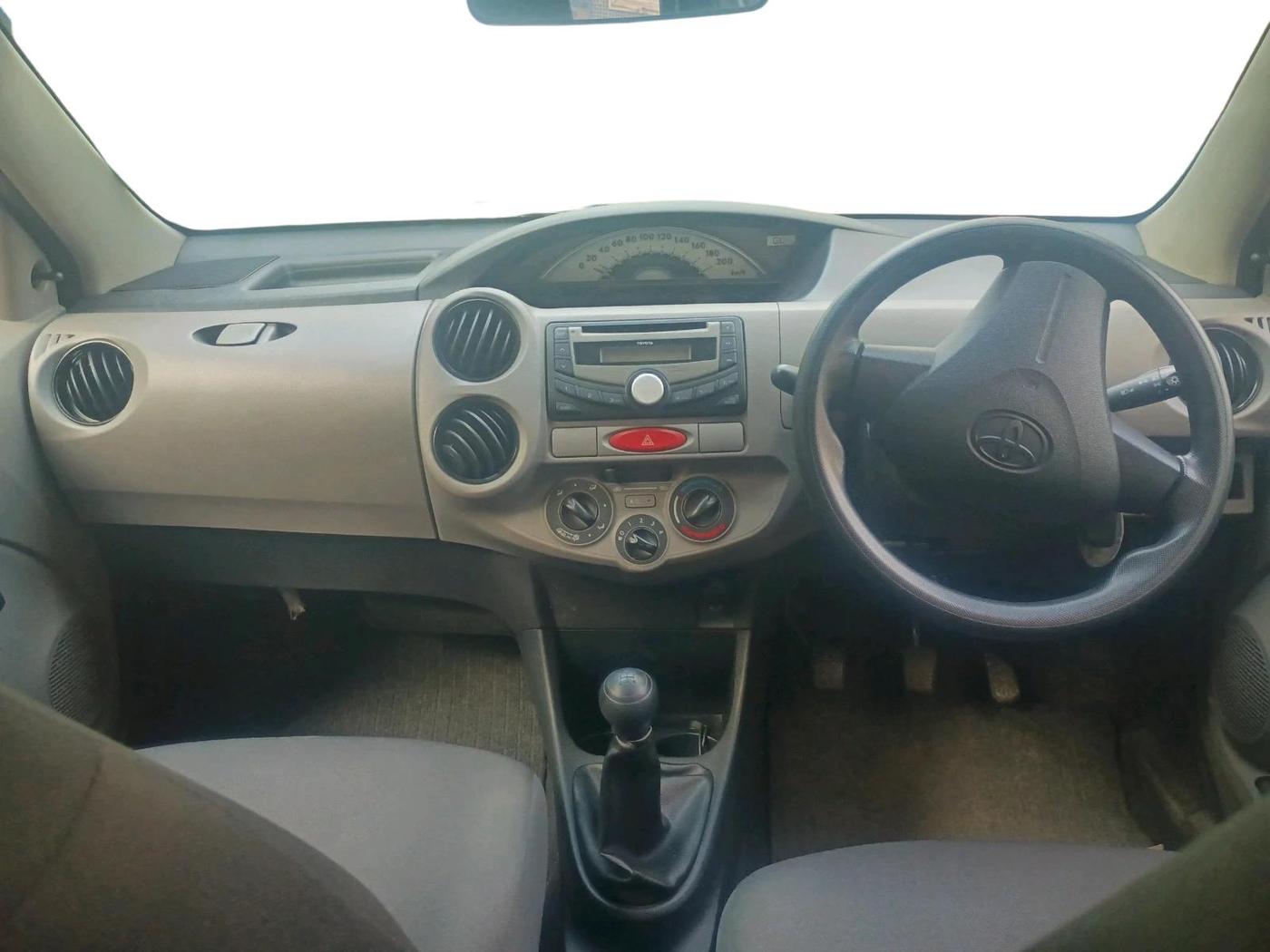 2011 Toyota Etios G, Petrol, Manual, 29,030 km, interior