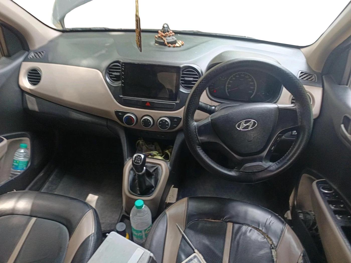 2014 Hyundai Grand i10 SPORTZ 1.2 KAPPA VTVT, CNG, Manual, 1,10,227 km, interior