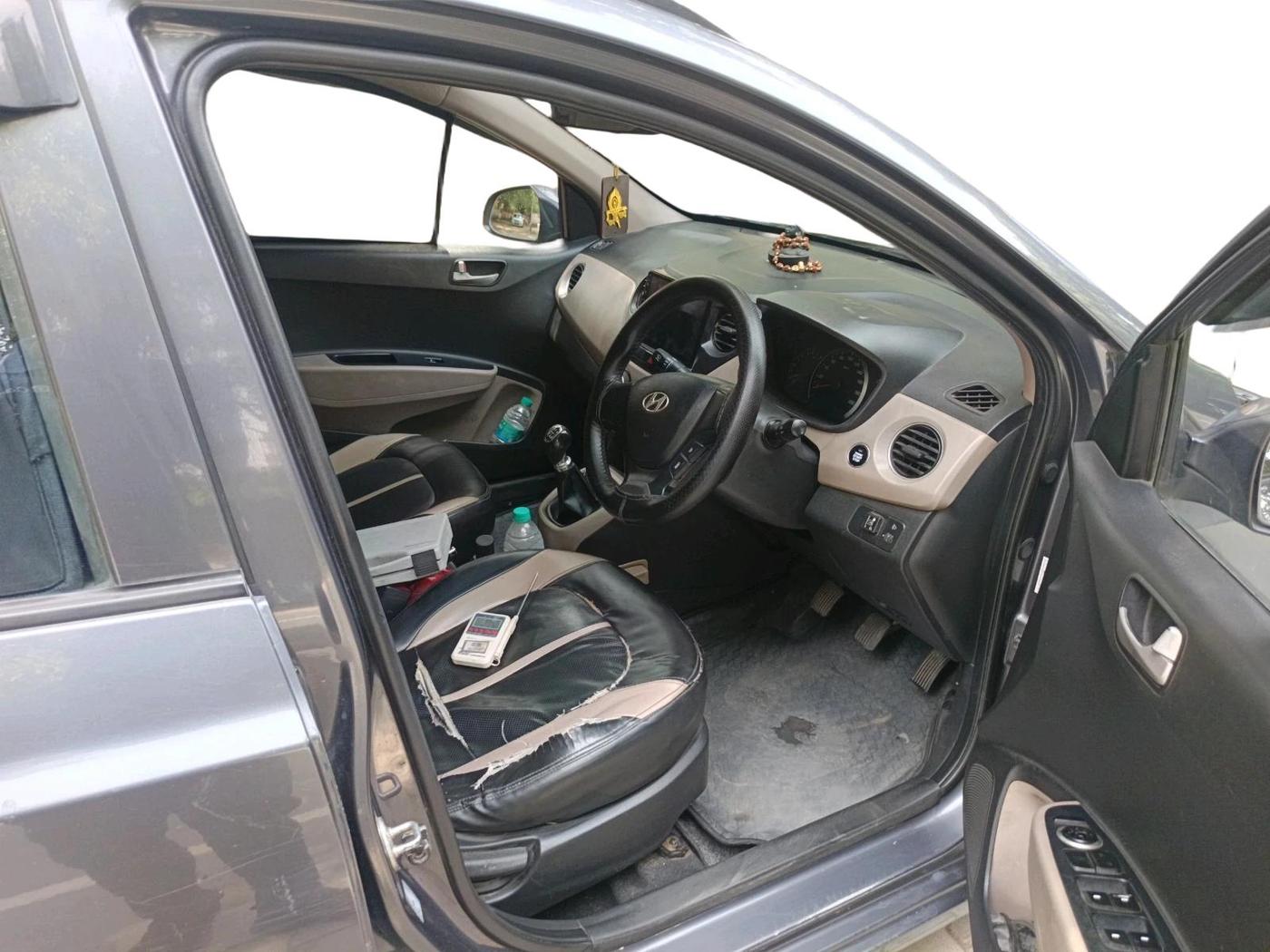 2014 Hyundai Grand i10 SPORTZ 1.2 KAPPA VTVT, CNG, Manual, 1,10,227 km, interior