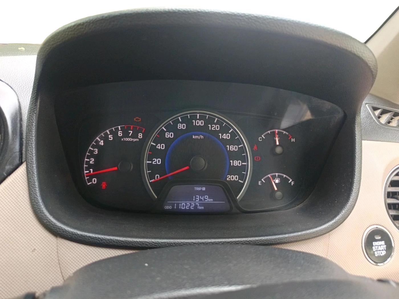 2014 Hyundai Grand i10 SPORTZ 1.2 KAPPA VTVT, CNG, Manual, 1,10,227 km, interior