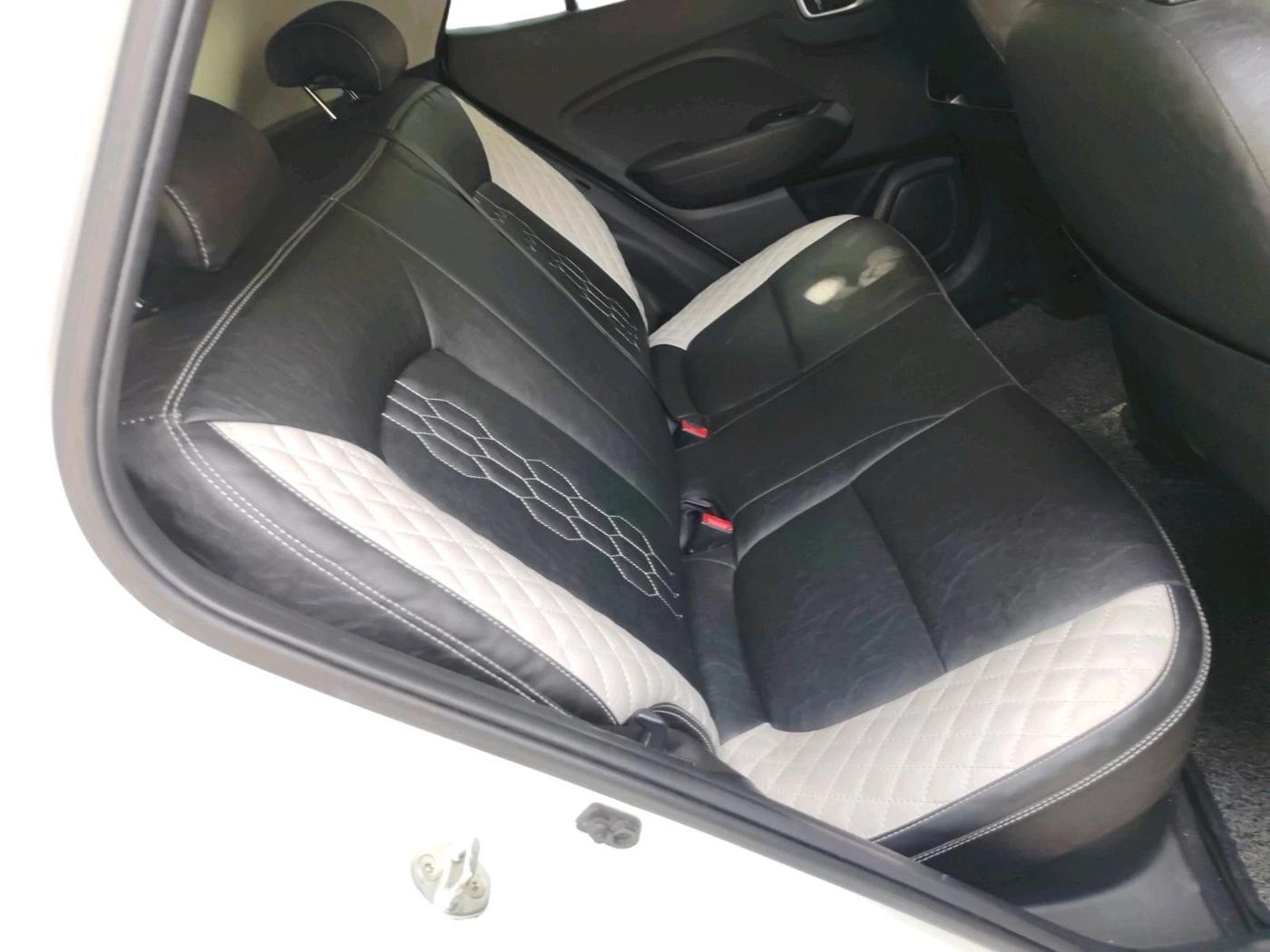 2020 Hyundai VENUE SX 1.5 CRDI, Diesel, Manual, 71,581 km, interior