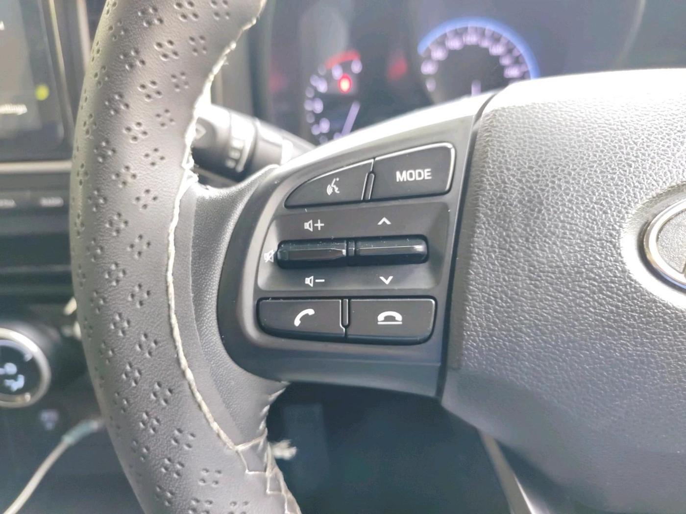 2020 Hyundai VENUE SX 1.5 CRDI, Diesel, Manual, 71,581 km, interior