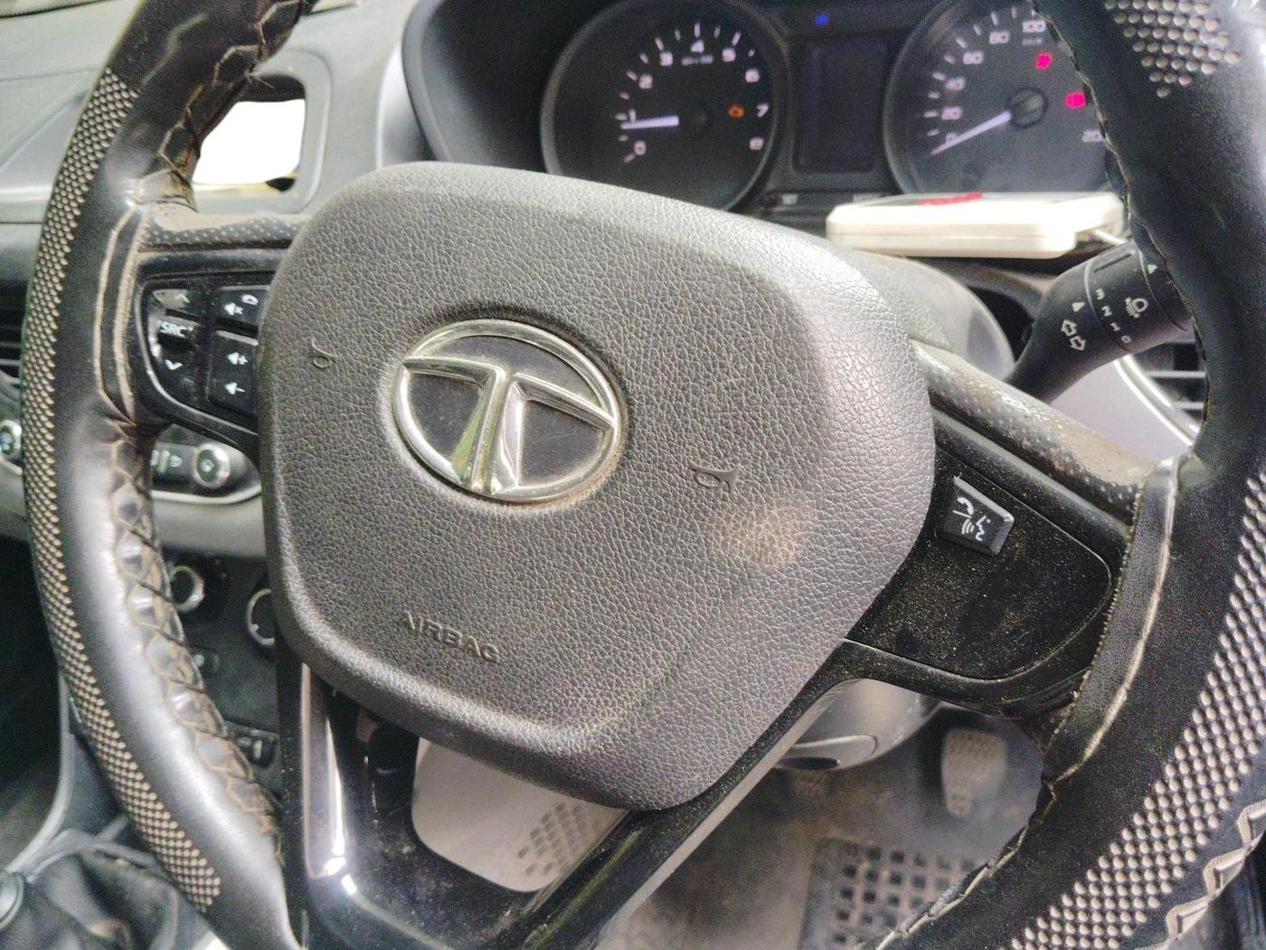 2018 Tata NEXON XM PETROL, Petrol, Manual, 76,000 km, interior