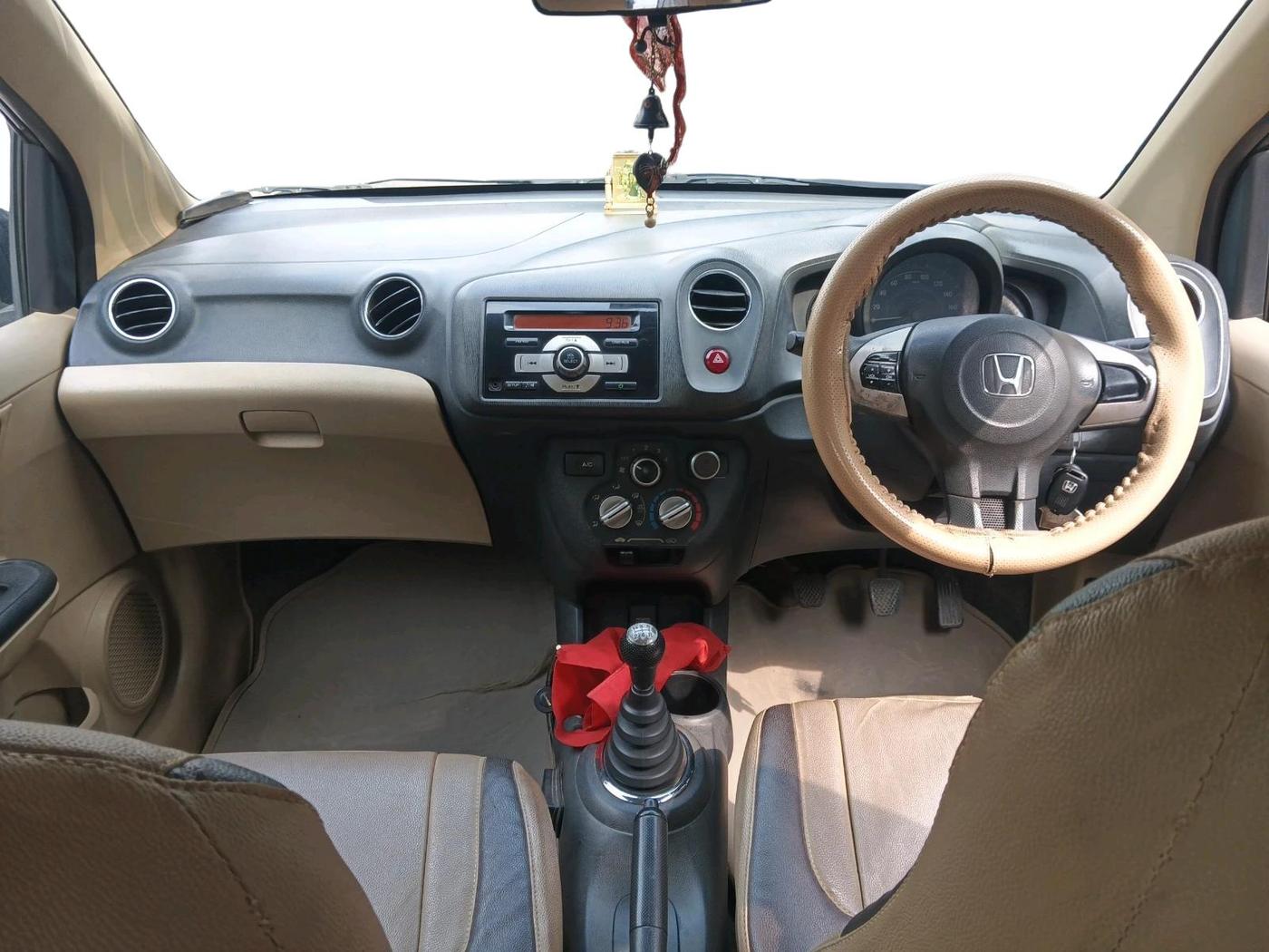 2015 Honda Amaze 1.2L I-VTEC S, Petrol, Manual, 76,130 km, interior