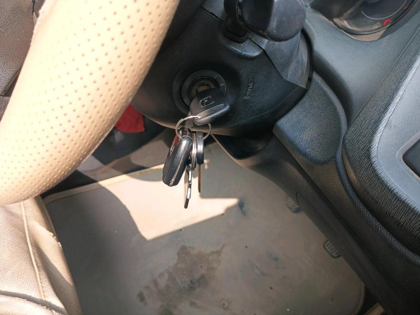 2015 Honda Amaze 1.2L I-VTEC S, Petrol, Manual, 76,130 km, interior