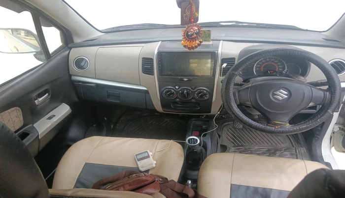 2016 Maruti Wagon R 1.0 VXI, CNG, Manual, 99,674 km, interior
