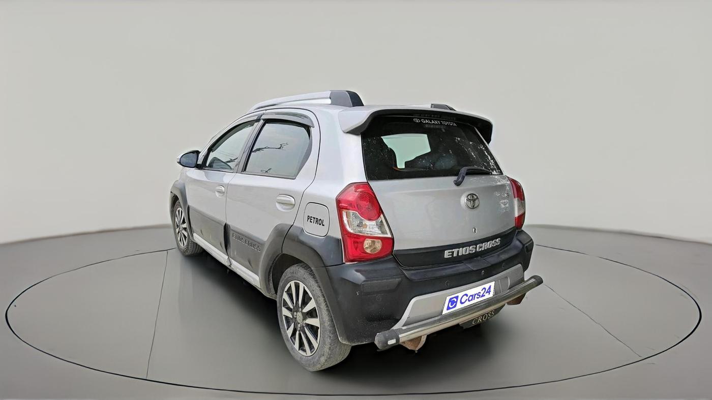 2016 Toyota Etios CROSS 1.2 G, Petrol, Manual, 54,688 km, exterior