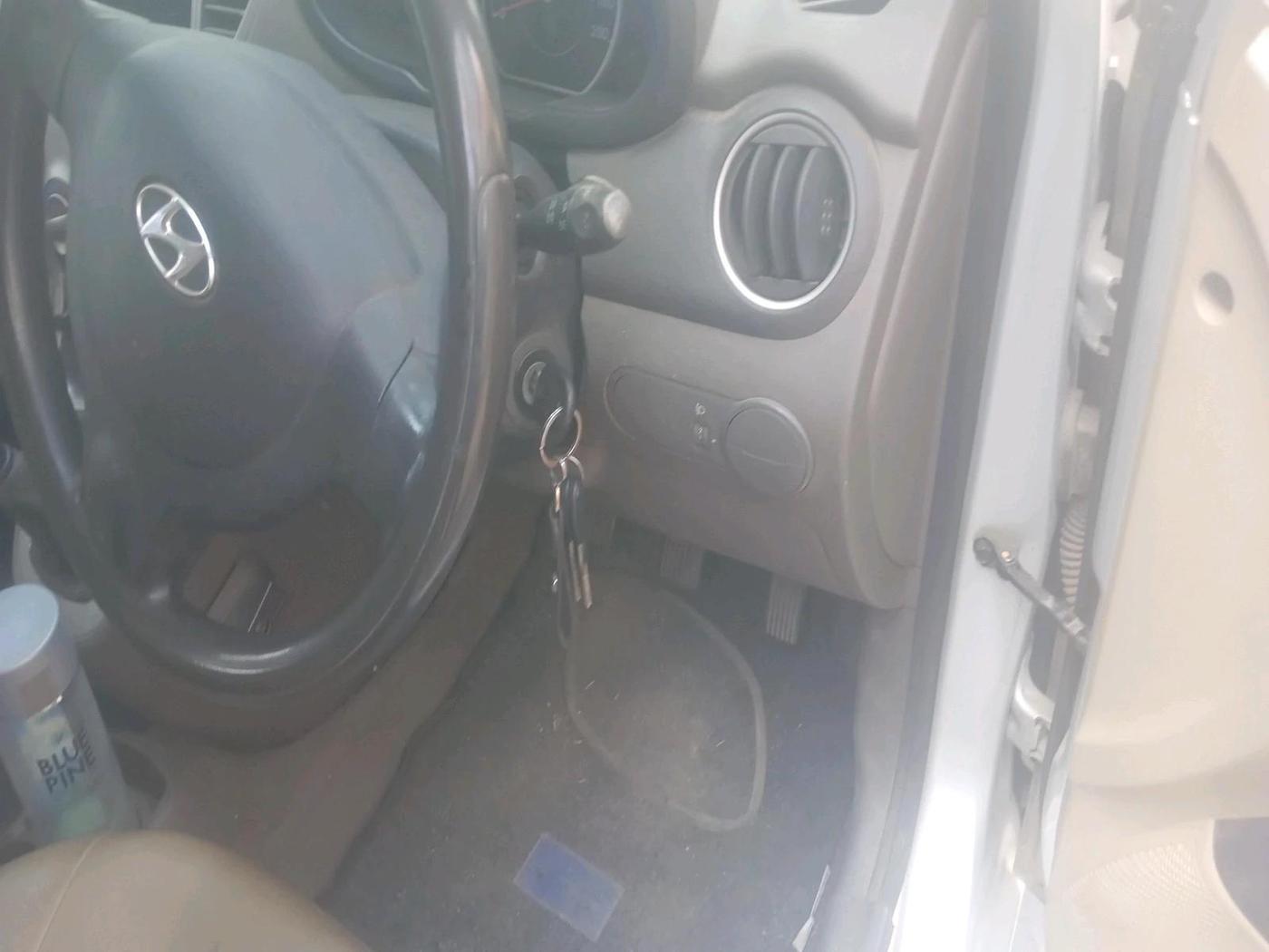 2014 Hyundai i10 MAGNA 1.1, Petrol, Manual, 46,535 km, interior