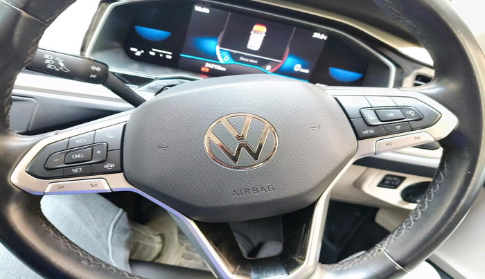 2022 Volkswagen VIRTUS TOPLINE TSI 1.0 MT, Petrol, Manual, 34,712 km, interior