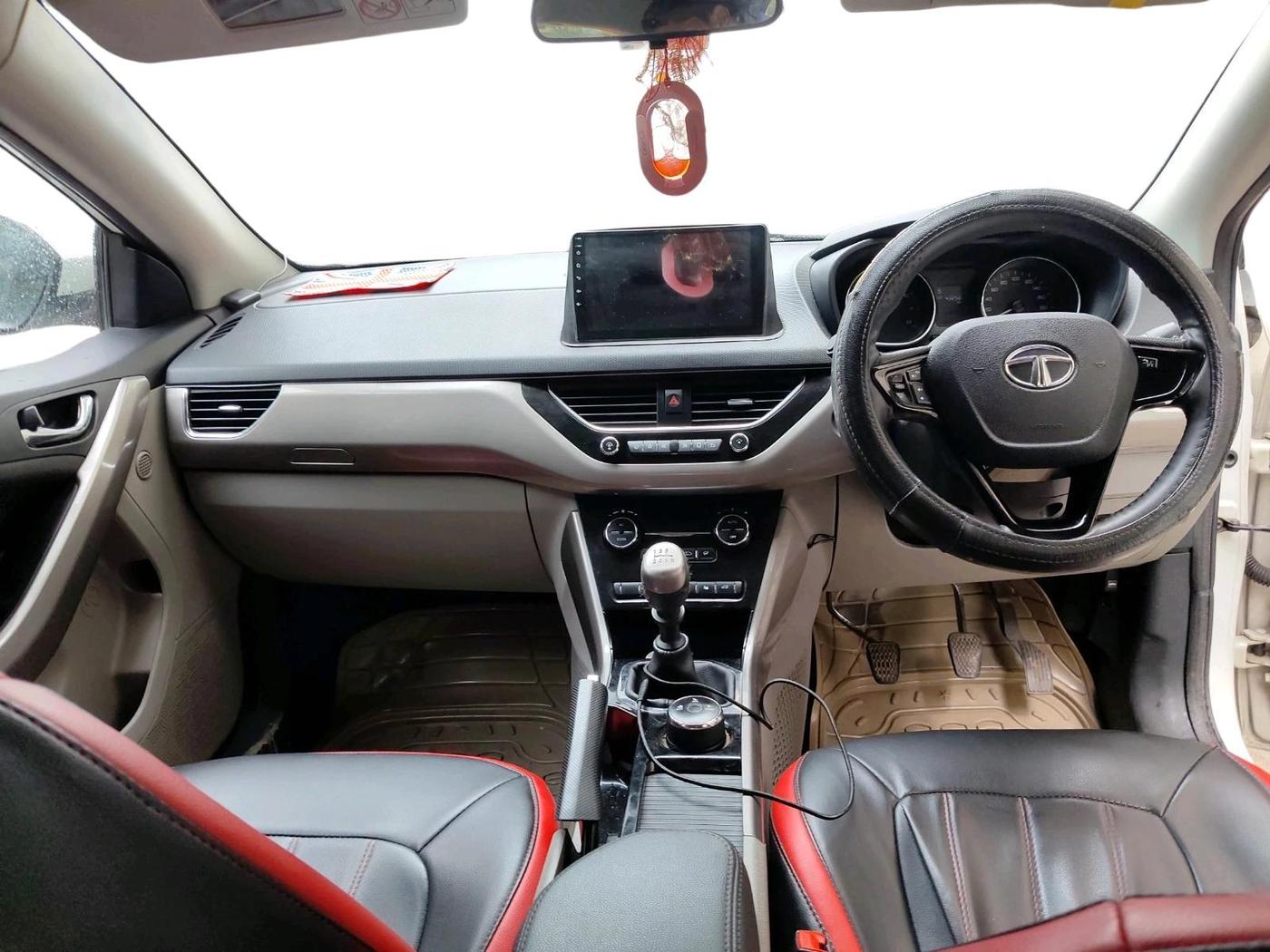 2018 Tata NEXON XZ PLUS PETROL, Petrol, Manual, 43,256 km, interior