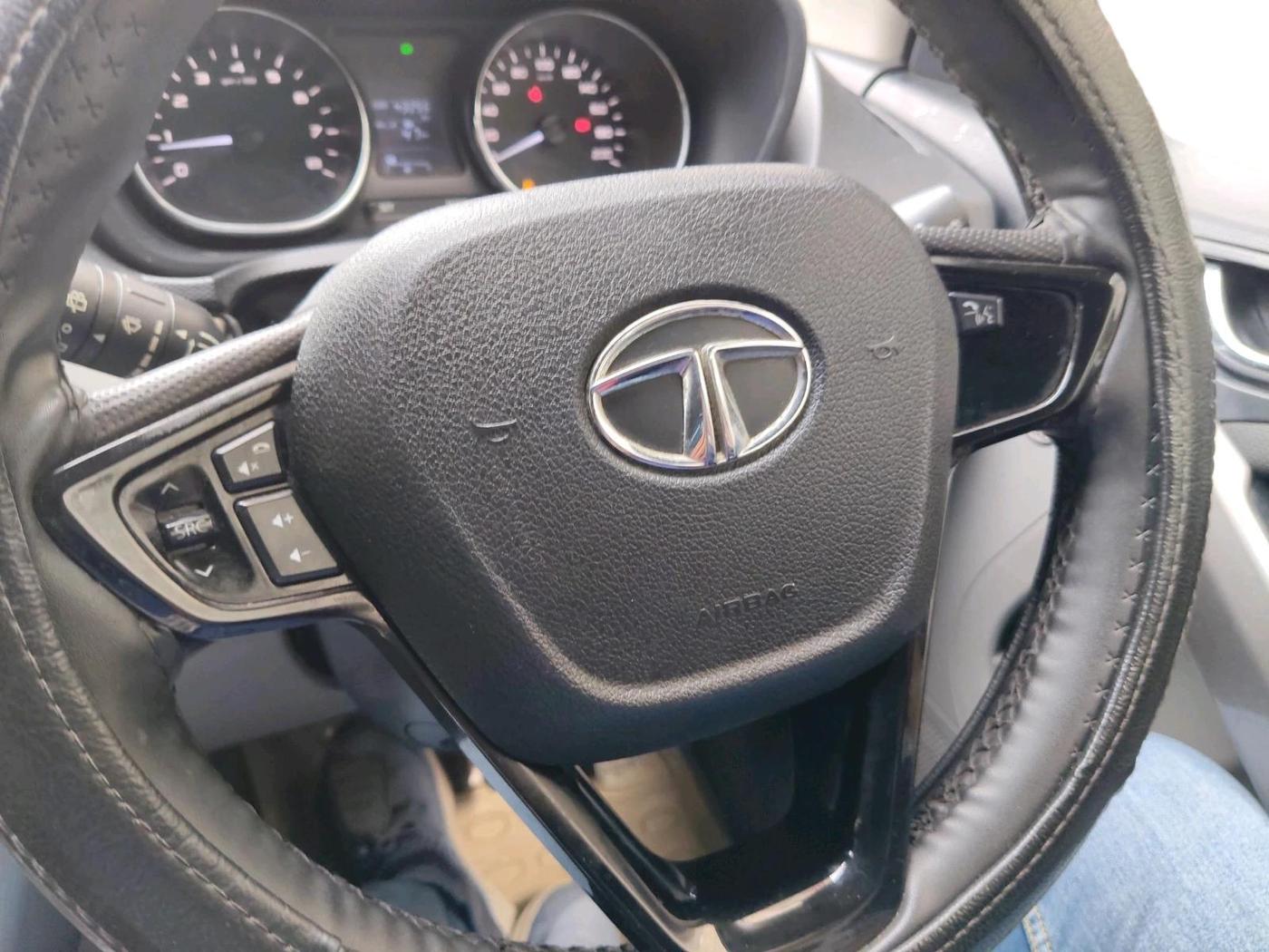2018 Tata NEXON XZ PLUS PETROL, Petrol, Manual, 43,256 km, interior