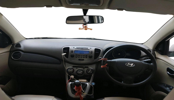 2016 Hyundai i10 SPORTZ 1.1, Petrol, Manual, 47,832 km, interior