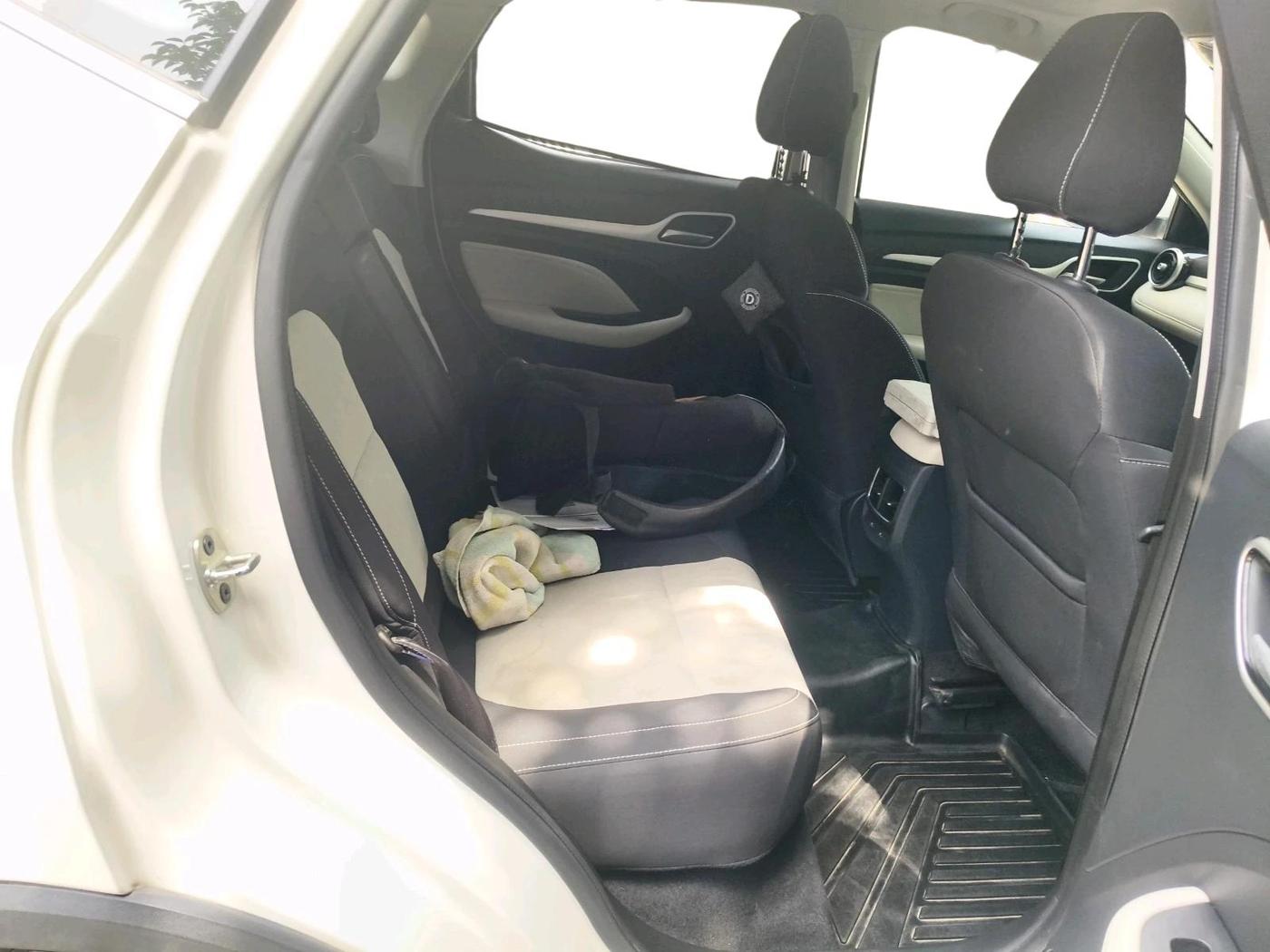 2023 MG ASTOR SMART 1.5 CVT, Petrol, Automatic, 35,273 km, interior
