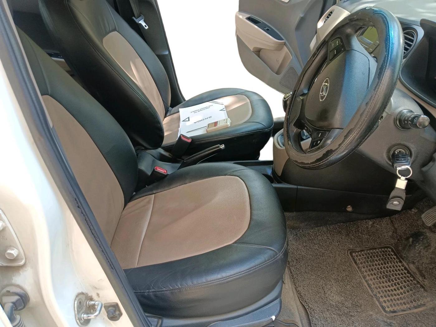 2016 Hyundai Xcent S 1.2, Petrol, Manual, 2,06,500 km, interior