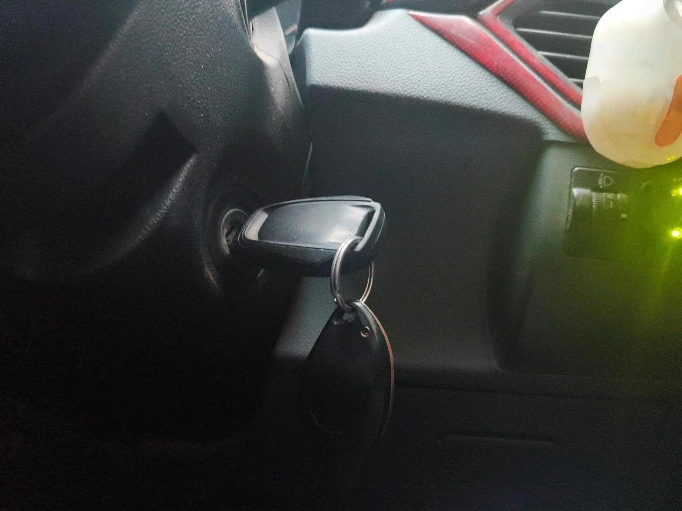 2018 Mahindra KUV 100 NXT K2 P 6 STR, Petrol, Manual, 57,554 km, interior