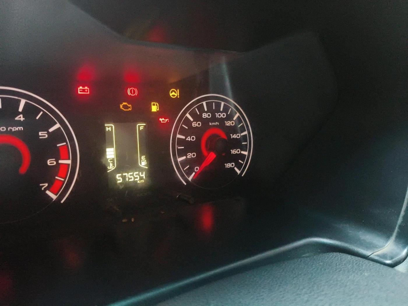 2018 Mahindra KUV 100 NXT K2 P 6 STR, Petrol, Manual, 57,554 km, interior
