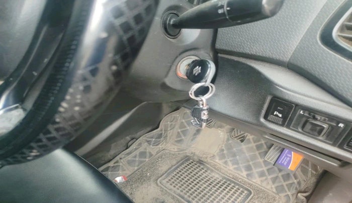 2016 Maruti Vitara Brezza VDI, Diesel, Manual, 1,48,084 km, interior