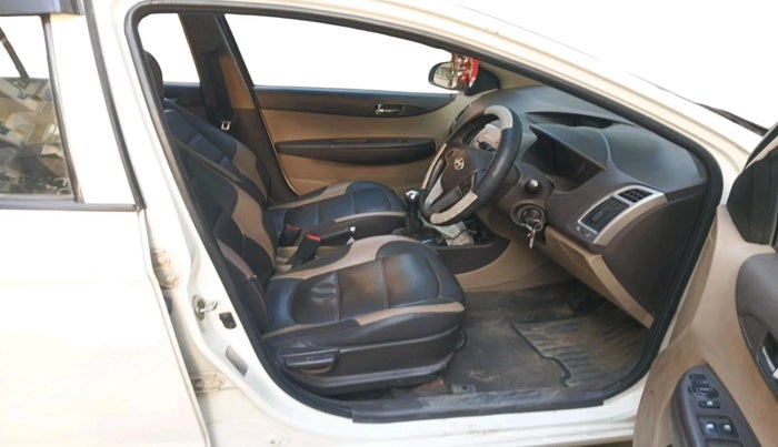 2011 Hyundai i20 SPORTZ 1.2, Petrol, Manual, 83,284 km, interior