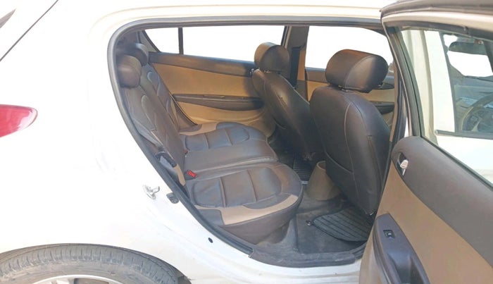 2011 Hyundai i20 SPORTZ 1.2, Petrol, Manual, 83,284 km, interior