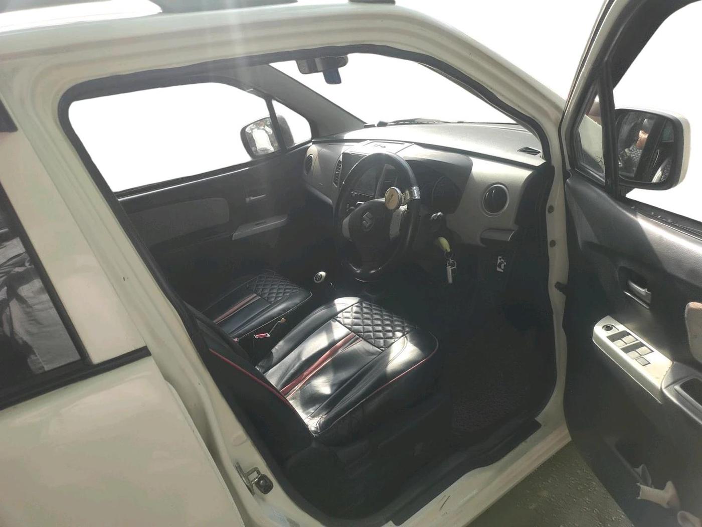 2013 Maruti Wagon R 1.0 VXI, Petrol, Manual, 89,028 km, interior