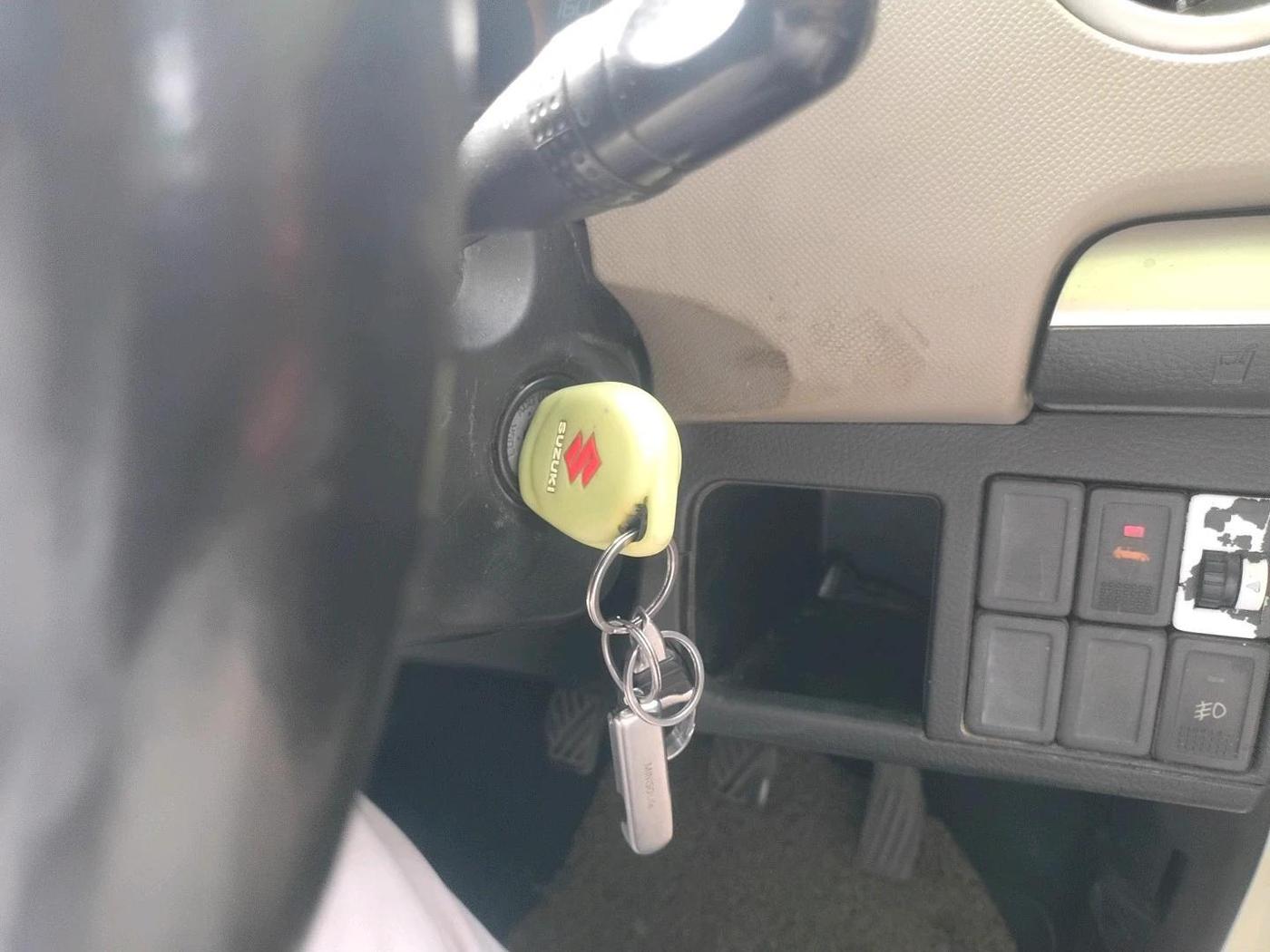 2013 Maruti Wagon R 1.0 VXI, Petrol, Manual, 89,028 km, interior