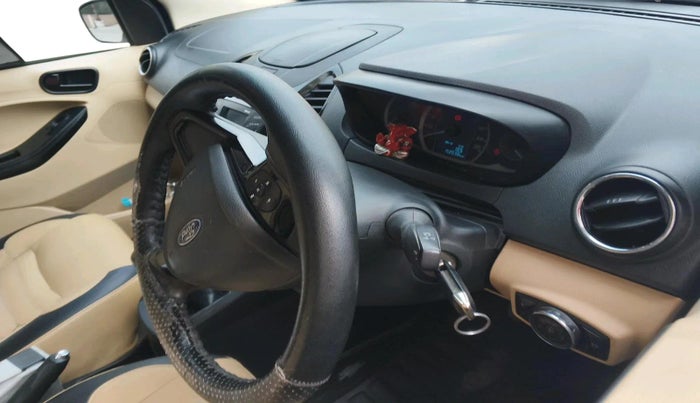 2018 Ford Figo Aspire TITANIUM1.5 DIESEL, Diesel, Manual, 1,52,038 km, interior