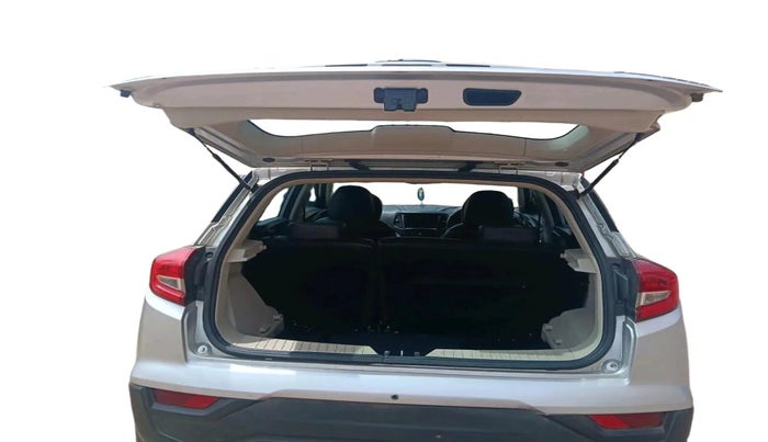 2019 Mahindra XUV300 W4 1.5 DIESEL, Diesel, Manual, 1,01,338 km, exterior