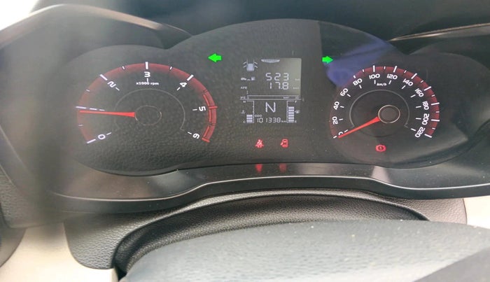 2019 Mahindra XUV300 W4 1.5 DIESEL, Diesel, Manual, 1,01,338 km, interior