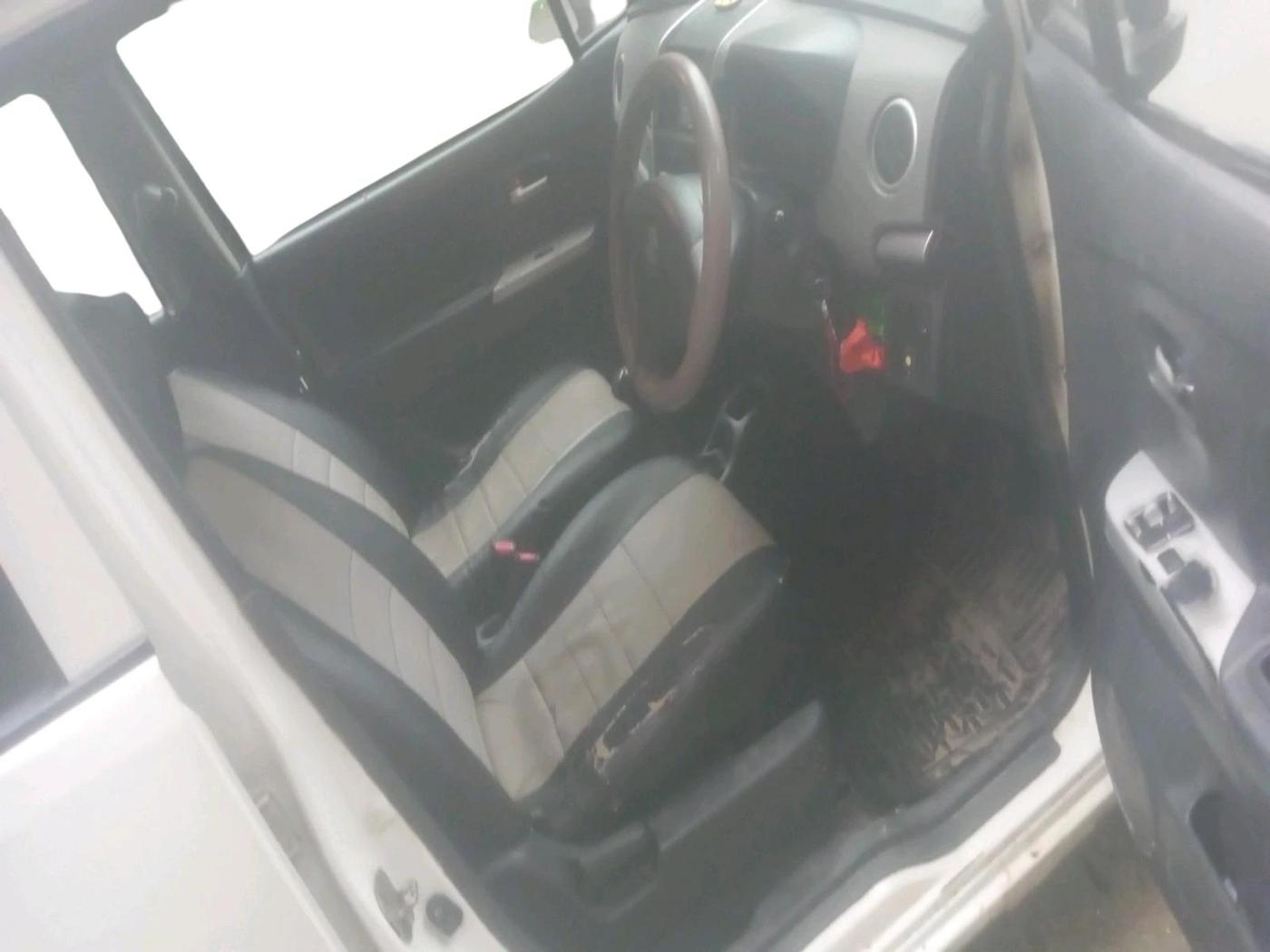 2012 Maruti Wagon R 1.0 LXI CNG, CNG, Manual, 1,66,893 km, interior