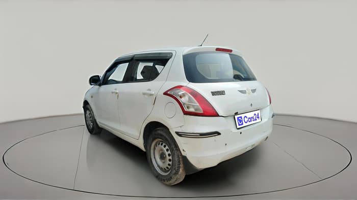 2017 Maruti Swift LXI (O), CNG, Manual, 1,10,858 km, exterior