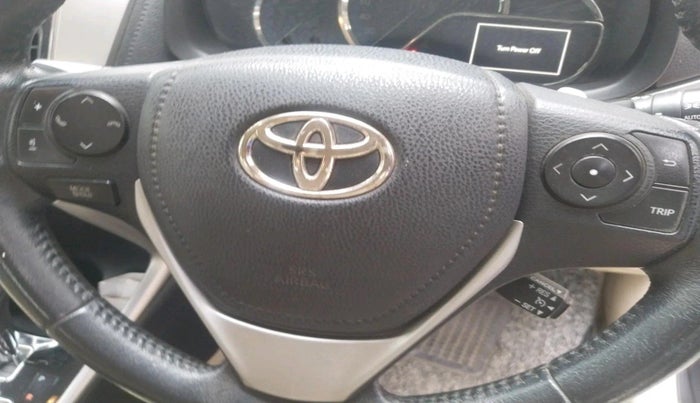 2018 Toyota YARIS VX CVT, Petrol, Automatic, 76,222 km, interior