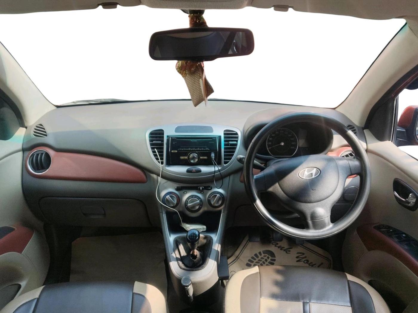 2013 Hyundai i10 MAGNA 1.2, Petrol, Manual, 64,360 km, interior
