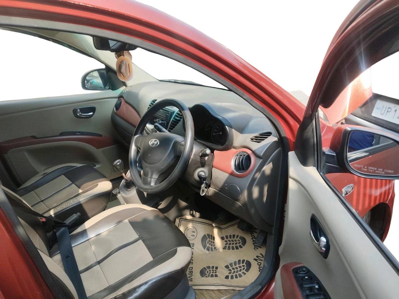 2013 Hyundai i10 MAGNA 1.2, Petrol, Manual, 64,360 km, interior