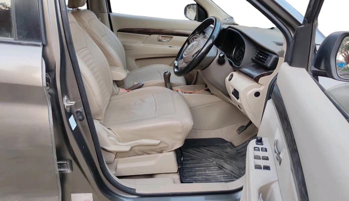 2020 Maruti Ertiga ZXI+ SHVS, Petrol, Manual, 81,712 km, interior