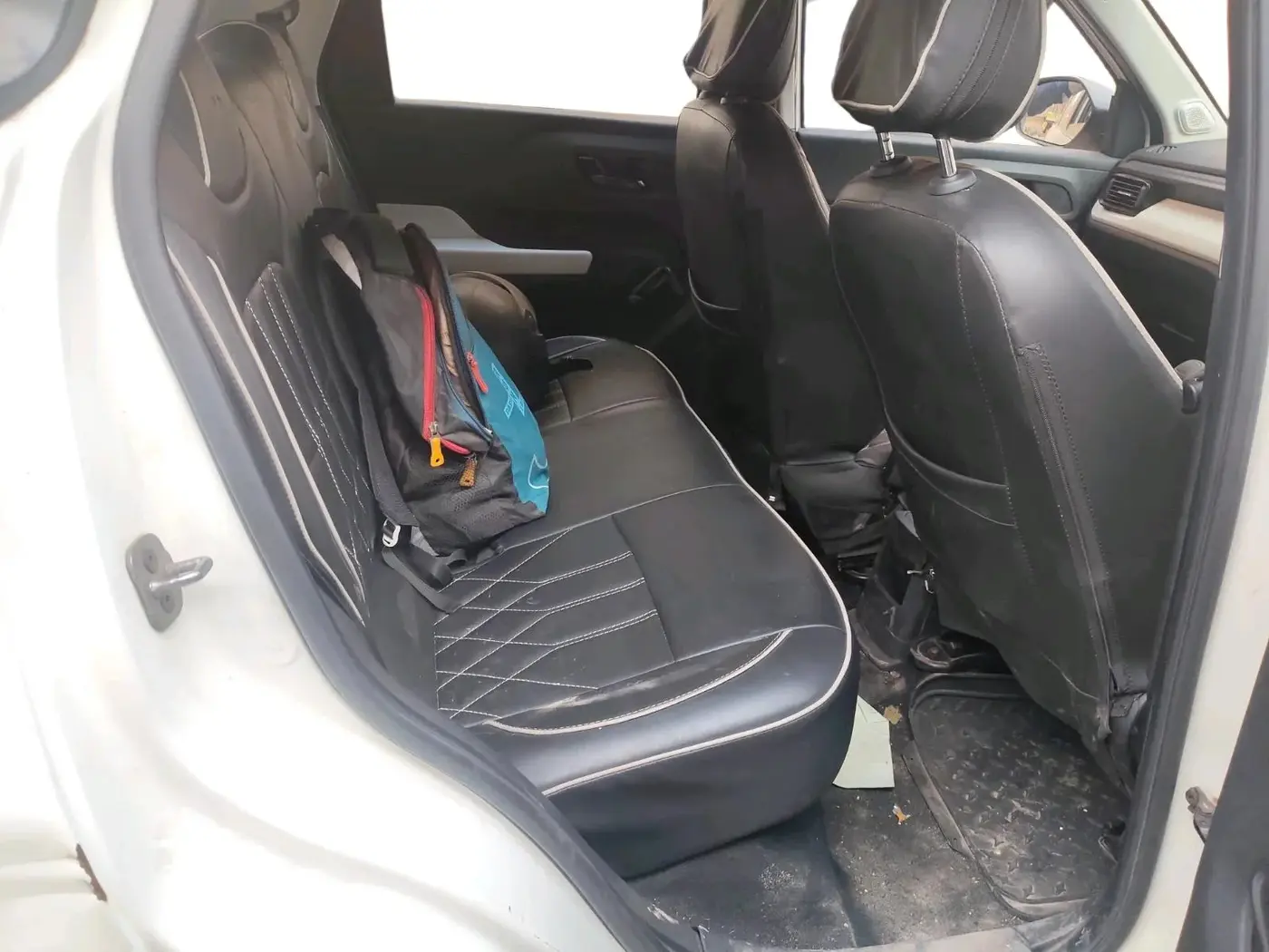 2023 Tata PUNCH PURE MT, Petrol, Manual, 37,980 km, interior