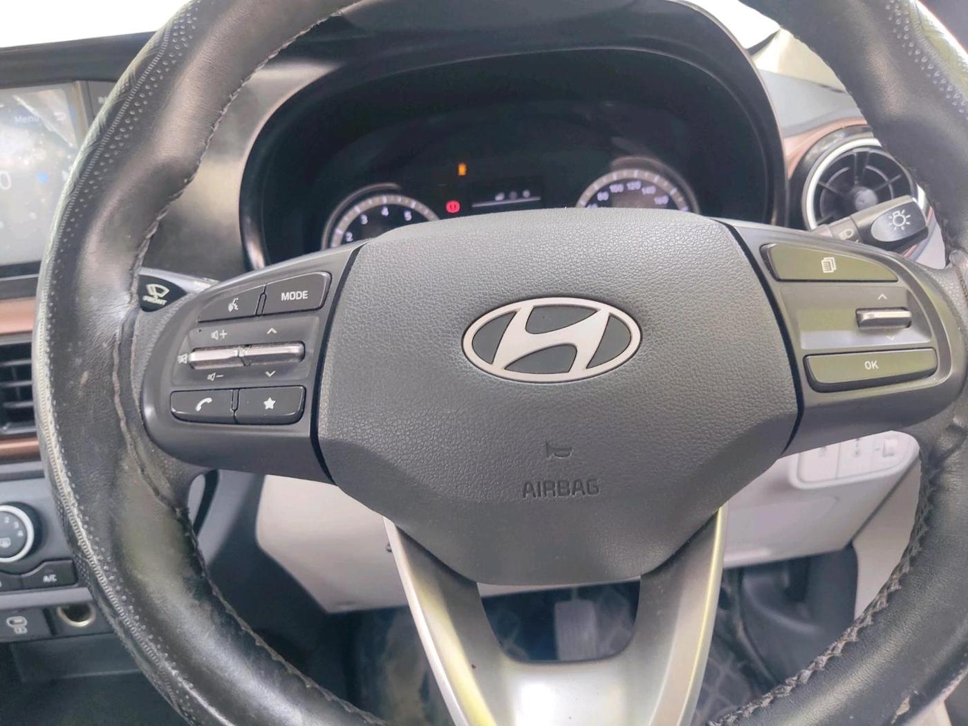 2024 Hyundai AURA SX 1.2 CNG, CNG, Manual, 32,028 km, interior
