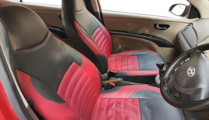 2013 Hyundai i10 MAGNA 1.2, CNG, Manual, 1,04,000 km, interior