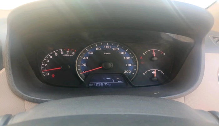 2014 Hyundai Xcent S (O) 1.2, Petrol, Manual, 1,29,874 km, interior