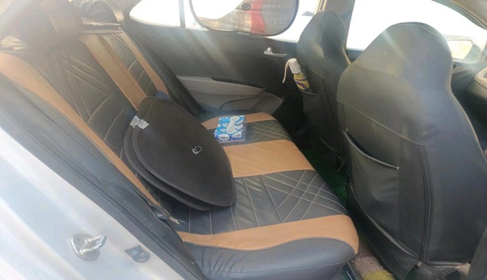 2014 Hyundai Xcent S (O) 1.2, Petrol, Manual, 1,29,874 km, interior