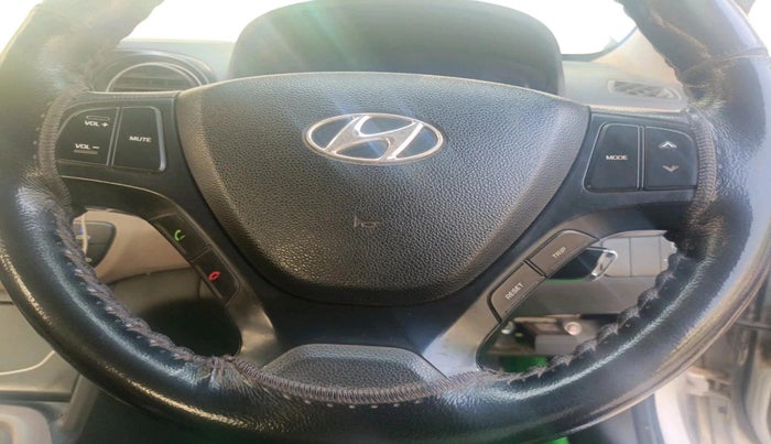 2014 Hyundai Xcent S (O) 1.2, Petrol, Manual, 1,29,874 km, interior