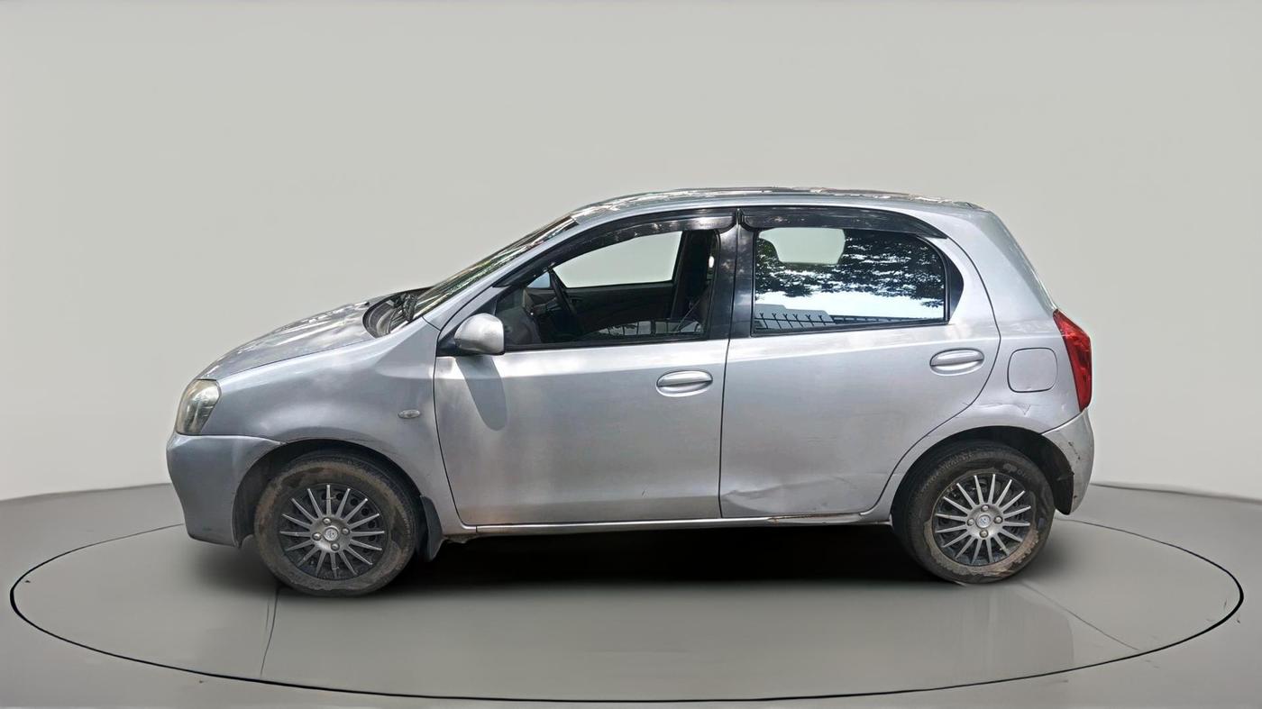 2011 Toyota Etios Liva G, CNG, Manual, 99,208 km, exterior