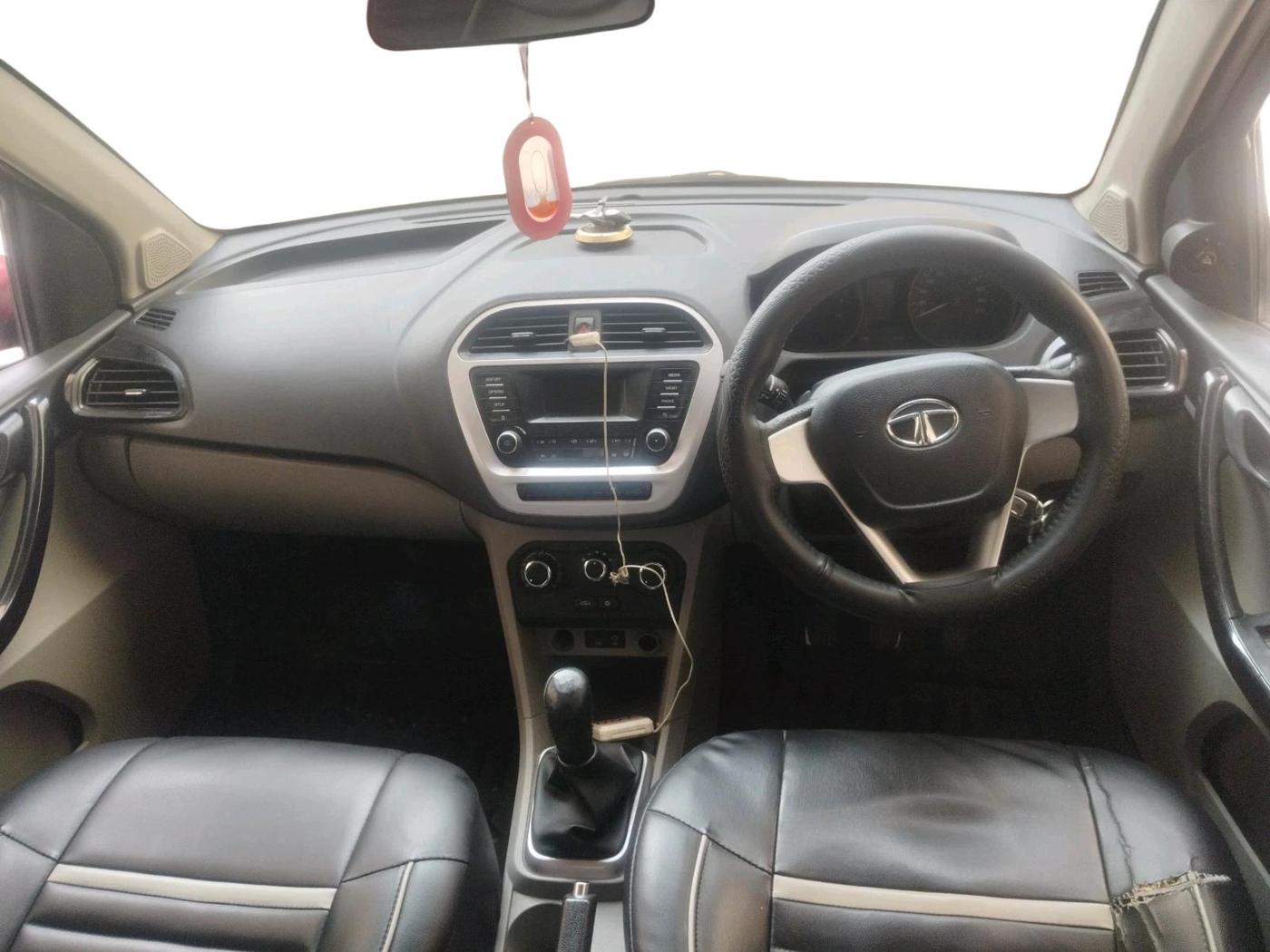 2016 Tata Tiago XT DIESEL, Diesel, Manual, 1,88,582 km, interior