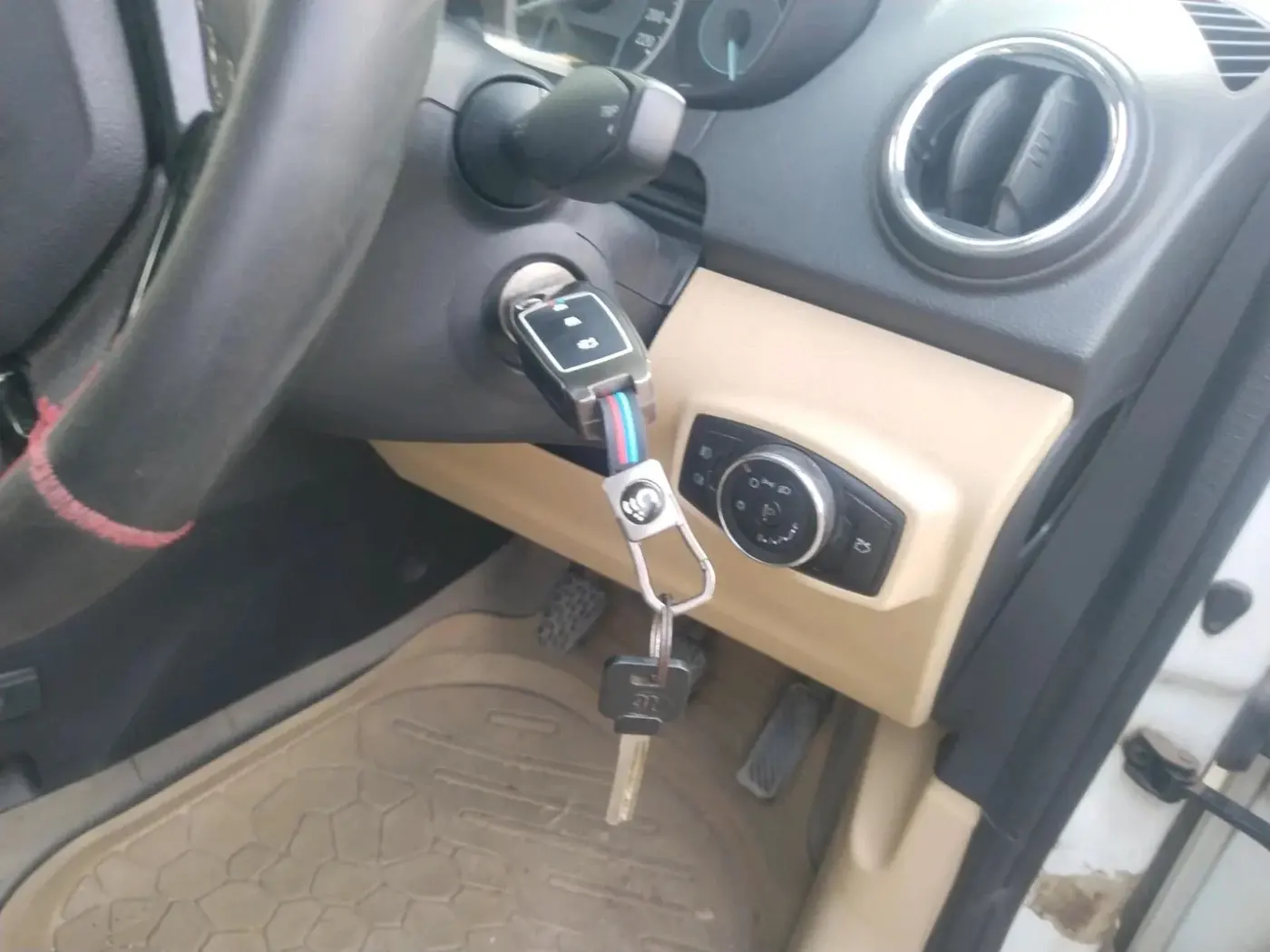 2018 Ford Figo Aspire TITANIUM 1.2 PETROL, Petrol, Manual, 61,976 km, interior