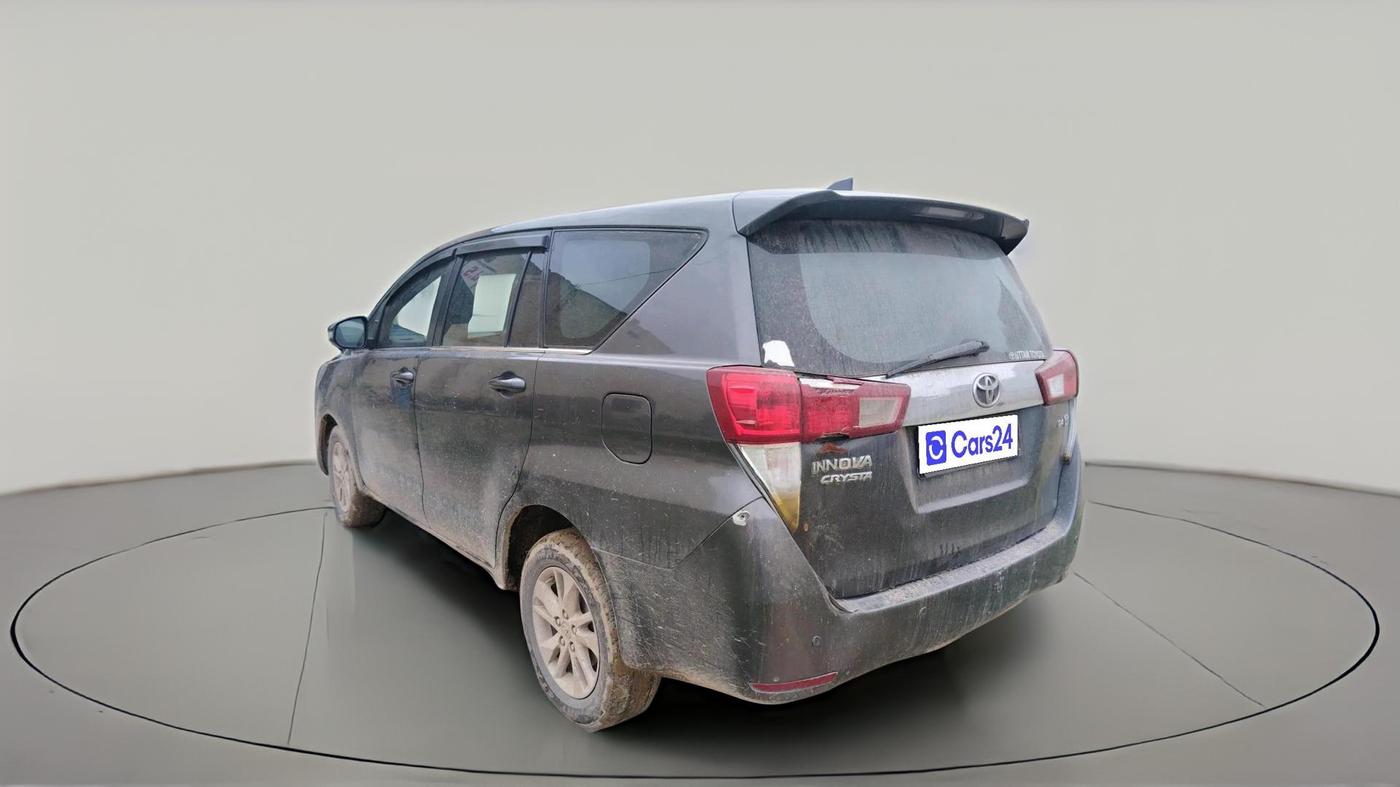 2017 Toyota Innova Crysta 2.4 GX 7 STR, Diesel, Manual, 1,74,803 km, exterior