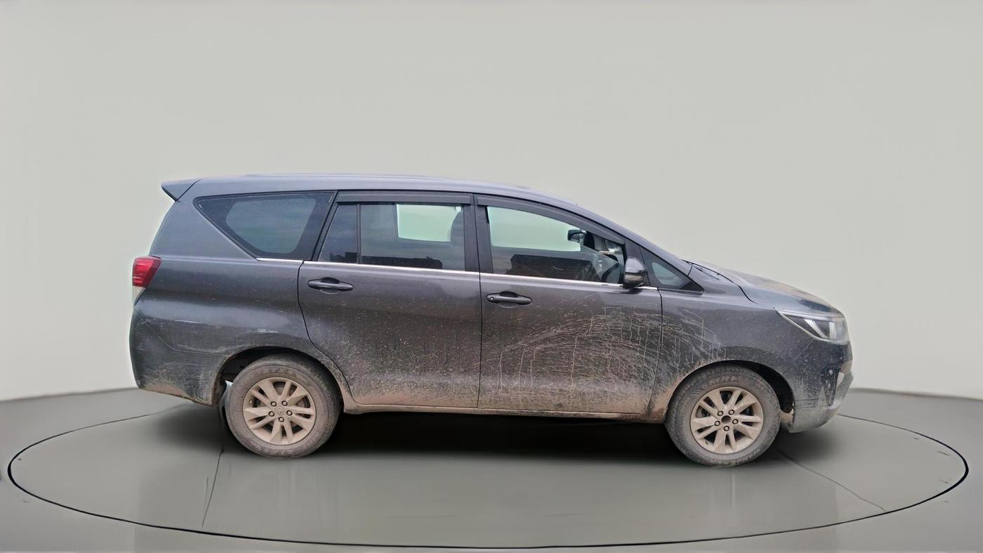 2017 Toyota Innova Crysta 2.4 GX 7 STR, Diesel, Manual, 1,74,803 km, exterior