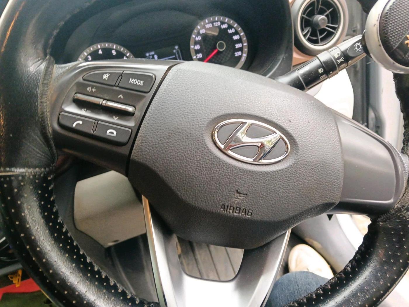 2021 Hyundai AURA S 1.2 CNG, CNG, Manual, 1,38,649 km, interior