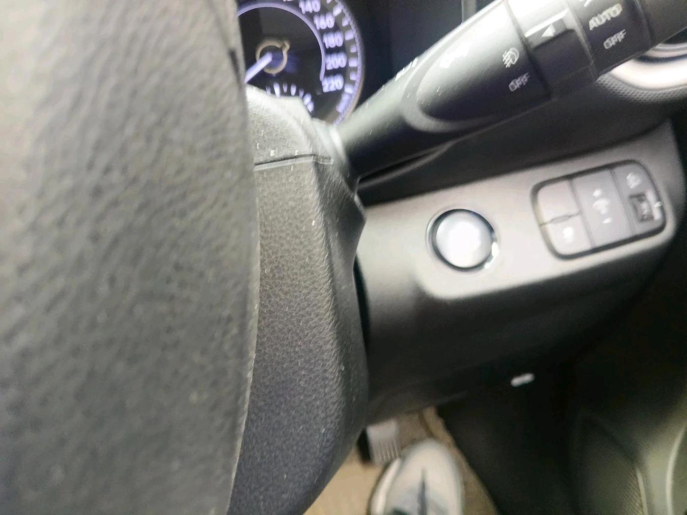 2019 Hyundai VENUE SX PLUS 1.0 TURBO DCT, Petrol, Automatic, 46,617 km, interior
