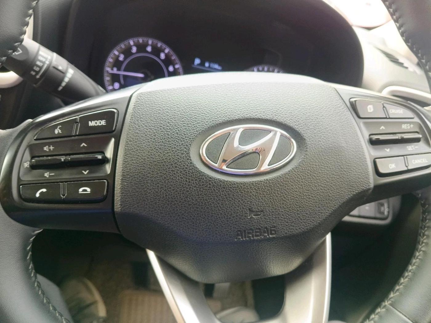 2019 Hyundai VENUE SX PLUS 1.0 TURBO DCT, Petrol, Automatic, 46,617 km, interior