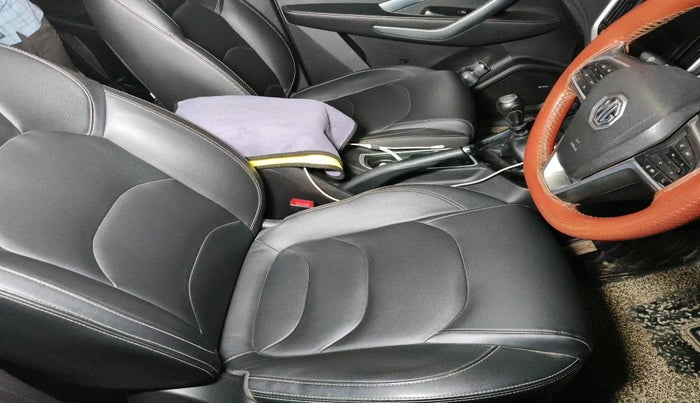 2019 MG HECTOR SHARP HYBRID 1.5 PETROL, Petrol, Manual, 1,01,868 km, interior