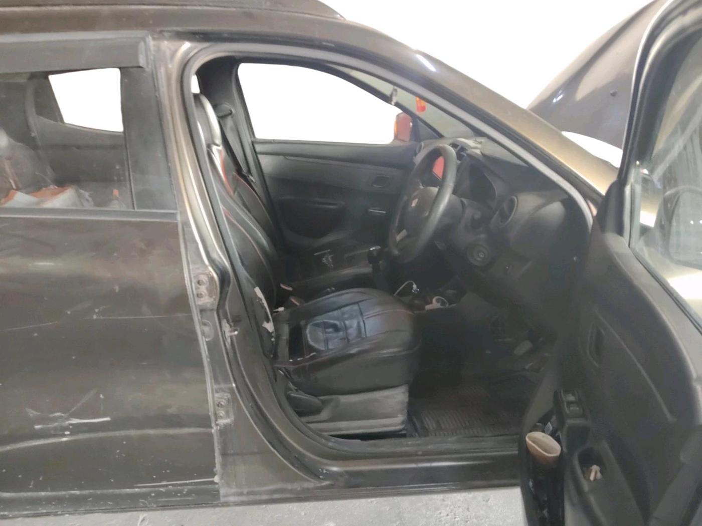 2017 Renault Kwid RXL, CNG, Manual, 89,854 km, interior